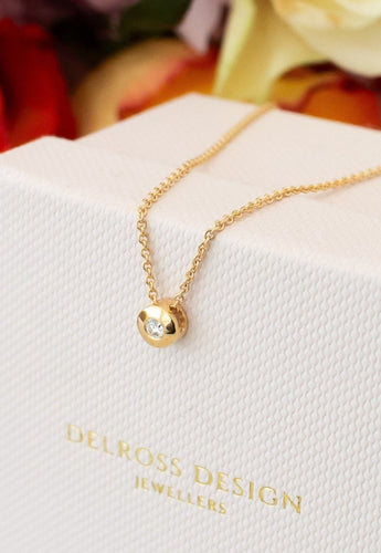 Delross Design Jeweller, Brisbane Jeweller, Chermside Jeweller, Custom Jewellery, 9ct Gold Diamond Pendant