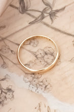 Load image into Gallery viewer, 18ct Gold Vintage 1934 Band Ring, Delross Design Jewellers, Brisbane Jeweller