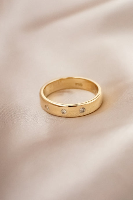 18ct Gold & Diamond Band Ring, Delross Design Jewellers, Brisbane jeweller