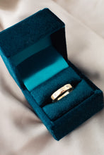 Load image into Gallery viewer, 18ct Gold &amp; Diamond Band Ring, Delross Design Jewellers, Brisbane jeweller