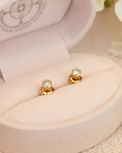 Load image into Gallery viewer, 18ct Yellow Gold Diamond Stud Earrings