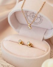 Load image into Gallery viewer, 18ct Yellow Gold Diamond Stud Earrings