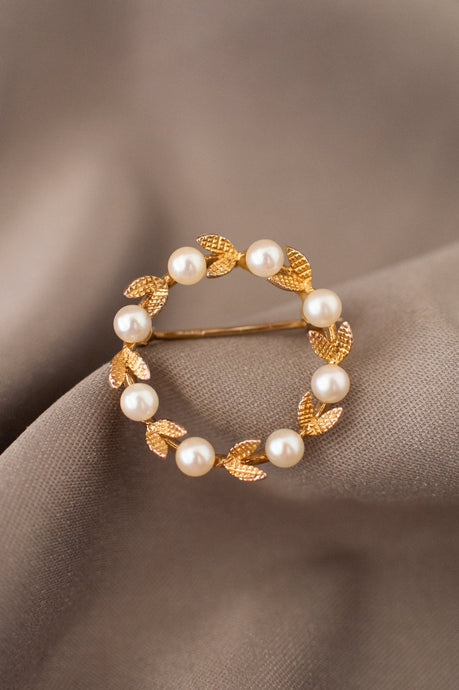 9ct Yellow Gold Pearl Brooch, Delross Design Jeweller, Brisbane Jeweller, Chermside Jeweller, Custom Jewellery