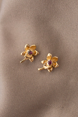 9ct Yellow Gold Ruby Stud Earrings, Delross Design Jeweller, Brisbane Jeweller, Chermside Jeweller, Custom Jewellery