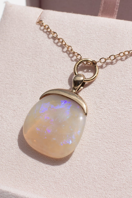 9ct Gold Opal Pendant, Delross Design Jeweller, Brisbane Jeweller, Chermside Jeweller, Custom Jewellery