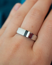 Load image into Gallery viewer, Silver Rectangular Onyx Signet Ring