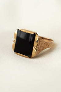 9ct Gold Vintage Onyx Ring, Delross Design Jeweller, Brisbane Jeweller, Chermside Jeweller, Custom Jewellery