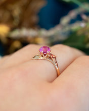 Load image into Gallery viewer, Vintage 14ct Rose Gold Pink Paste Stone Ring