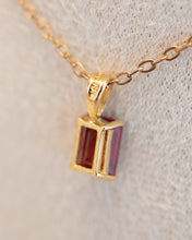 Load image into Gallery viewer, 18ct Yellow Gold Garnet Pendant