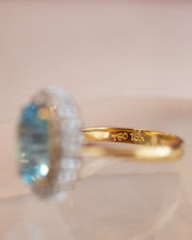 Load image into Gallery viewer, 18ct Gold Topaz &amp; Diamond Ring