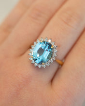 Load image into Gallery viewer, 18ct Gold Topaz &amp; Diamond Ring