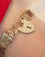 Load image into Gallery viewer, 9ct Yellow Gold Gate Bracelet With Padlock