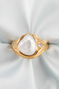 Vintage 18ct Gold Pearl & Diamond Ring