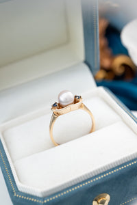 9ct Vintage Gold Akoya Pearl & Sapphire Ring,  Delross Design Jewellers, Brisbane Jewellers, Custom Brisbane Jewellers, Brisbane Jewellery Repairs, Chermside West Jewellers  