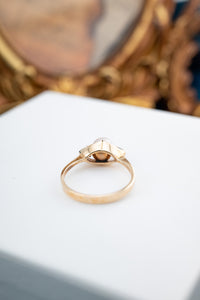 9ct Vintage Gold Akoya Pearl & Sapphire Ring,  Delross Design Jewellers, Brisbane Jewellers, Custom Brisbane Jewellers, Brisbane Jewellery Repairs, Chermside West Jewellers  