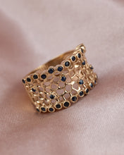 Load image into Gallery viewer, 9ct Gold Coral Inspired Sapphire Ring