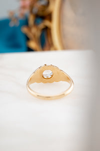 Vintage 9ct Gold Cubic Zirconia Ring, Delross Design Jewellers, Brisbane Jewellers, Custom Brisbane Jewellers, Brisbane Jewellery Repairs, Chermside West Jewellers  