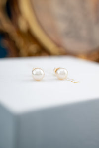 9ct Gold Cultured Akoya Pearl Stud Earrings, Delross Design Jewellers, Brisbane Jewellers, Custom Brisbane Jewellers, Brisbane Jewellery Repairs, Chermside West Jewellers  