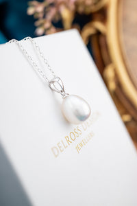 9ct White Gold South Sea Pearl Pendant, Delross Design Jewellers, Brisbane Jewellers, Custom Brisbane Jewellers, Brisbane Jewellery Repairs, Chermside West Jewellers  