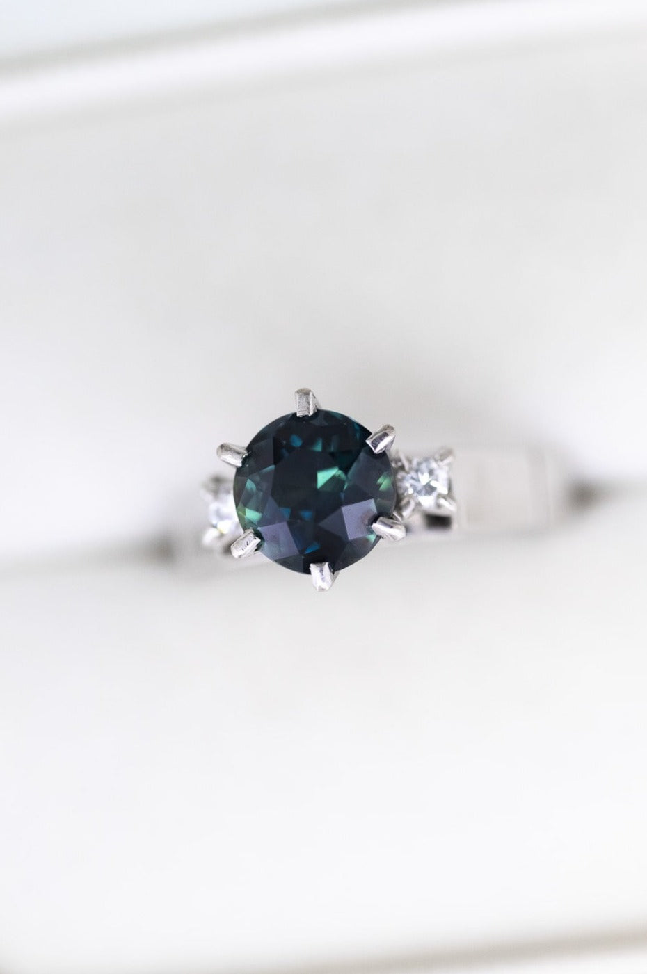 Vintage 18ct White Gold Sapphire & Diamond Ring, Delross Design Jewellers, Brisbane Jewellers, Custom Brisbane Jewellers, Brisbane Jewellery Repairs, Chermside West Jewellers