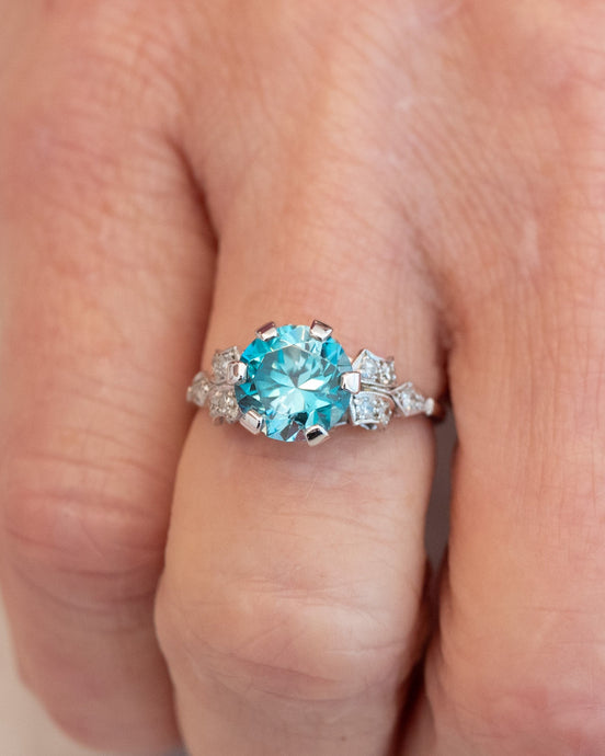 Vintage 18ct & Platinum Natural 3.48ct Blue Zircon & Diamond Ring
