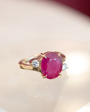 Load image into Gallery viewer, 18ct Natural 3.52ct Ruby Ring