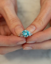 Load image into Gallery viewer, Vintage 18ct &amp; Platinum Natural 3.48ct Blue Zircon &amp; Diamond Ring